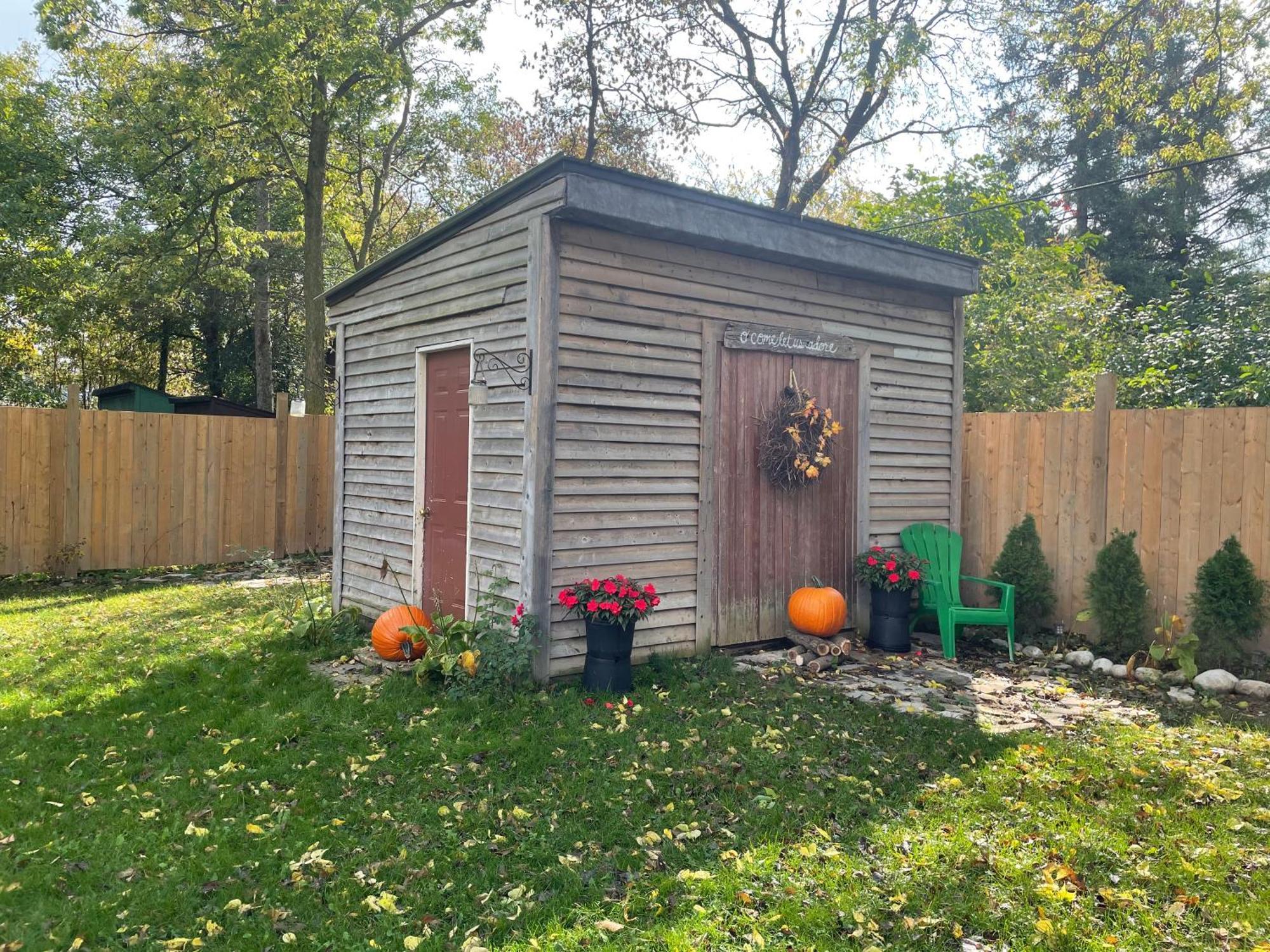 Cozy Cottage Style House Китченер Экстерьер фото